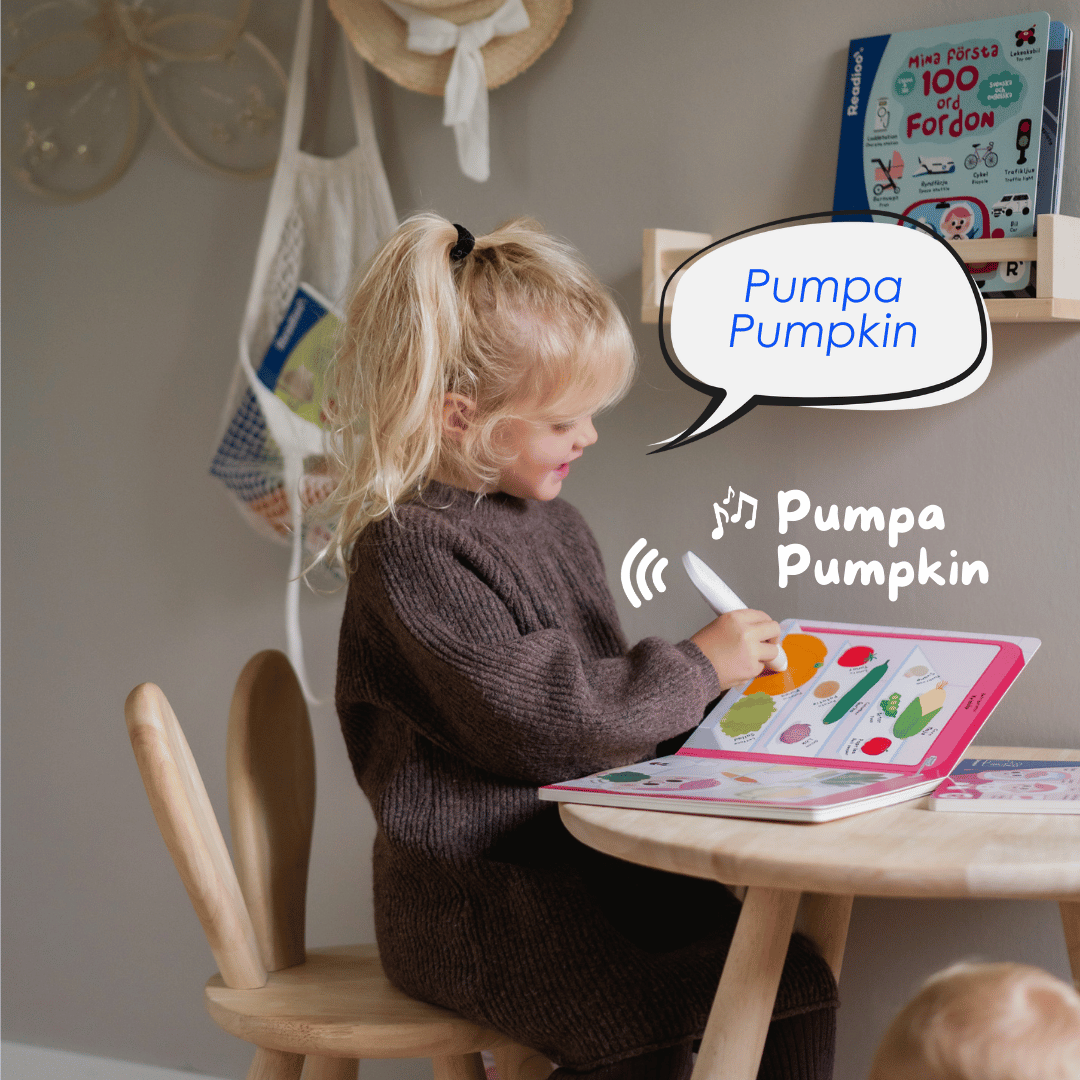 Barn duttar på pumpan och bygger ordförråd på både svenska och engelska