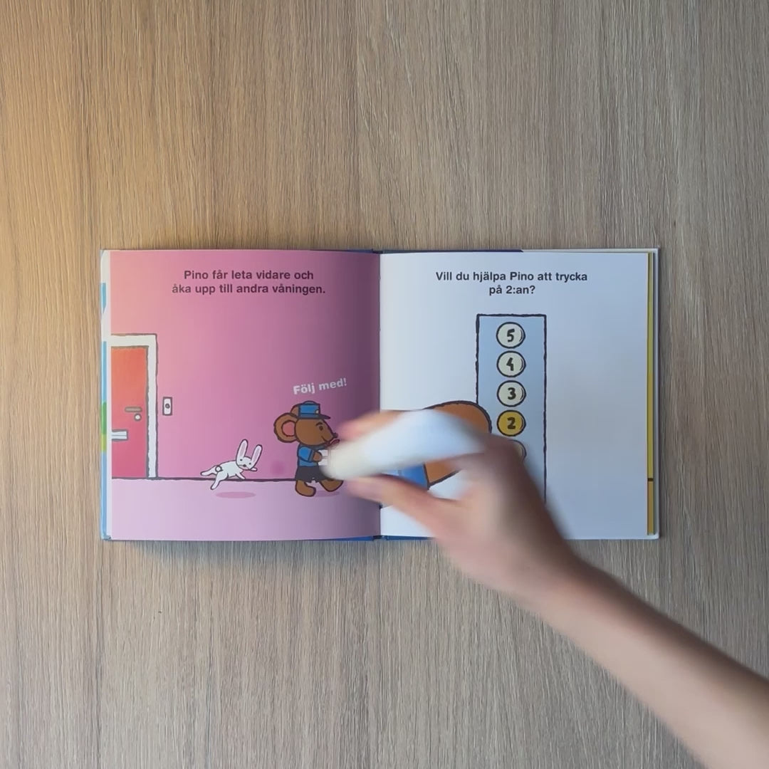 Demofilm visar hur Readioos läspenna aktiverar ljud från boken om Pino och paketet